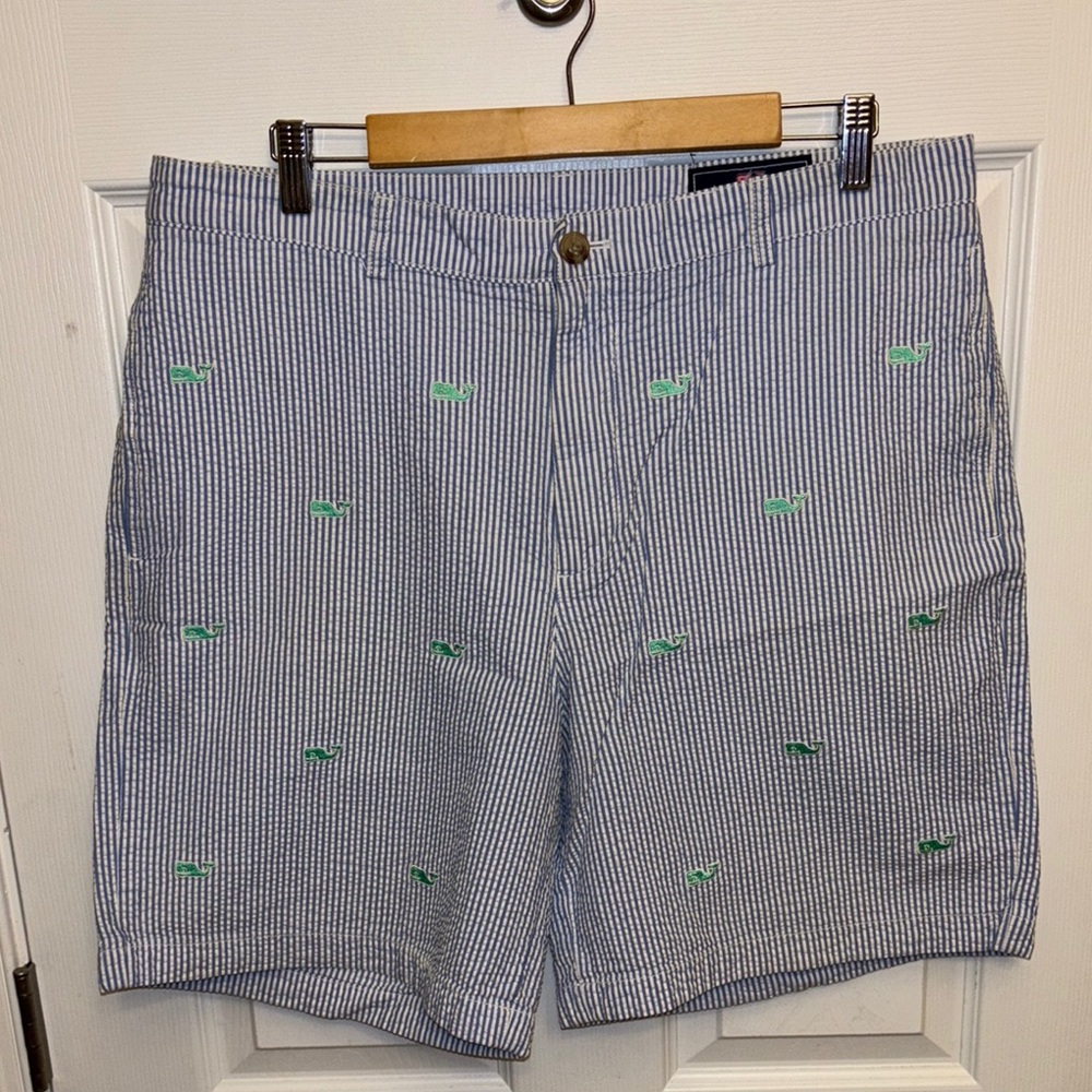 Men’s vineyard vines shorts size 36